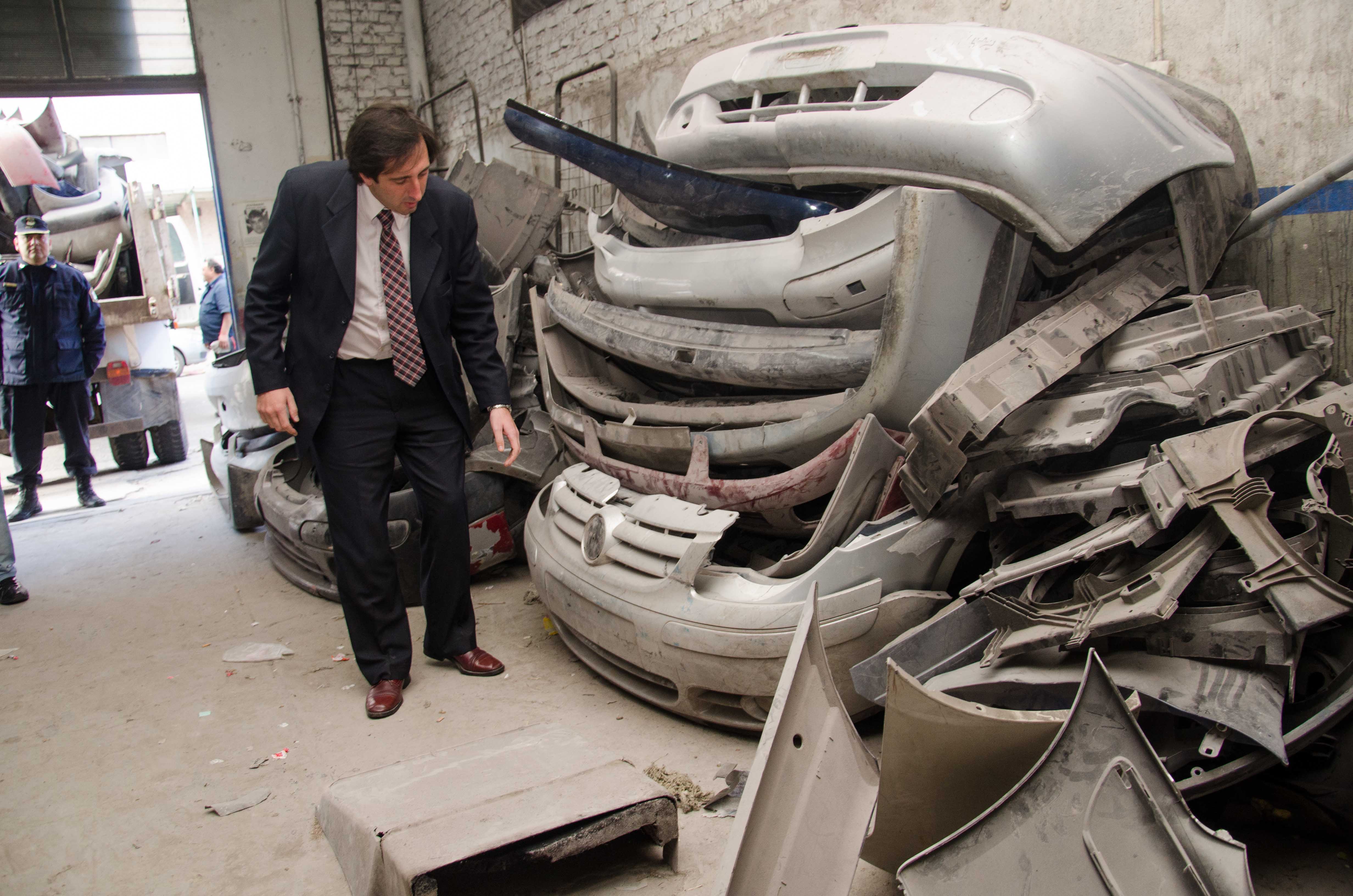 Se secuestraron más de 400 autopartes en un taller del Macrocentro