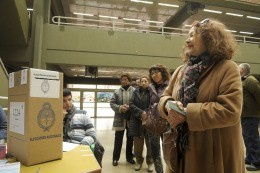 Pulti pone en juego su mayoría propia en el Concejo en una elección crucial para su futuro