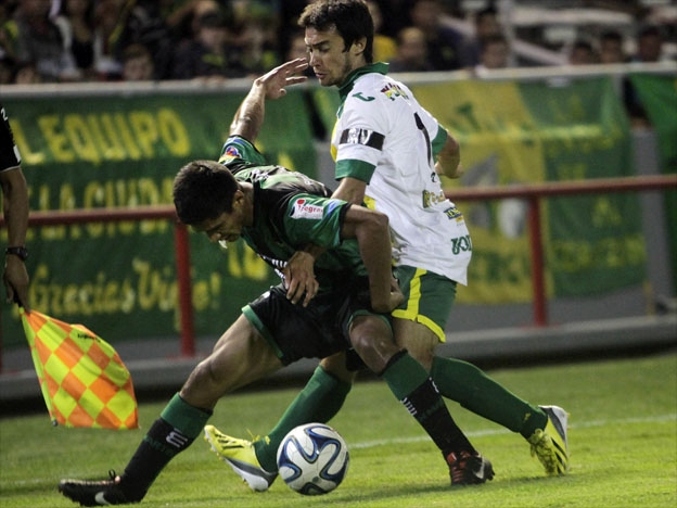 Aldosivi goleó a los sanjuaninos y salió del descenso