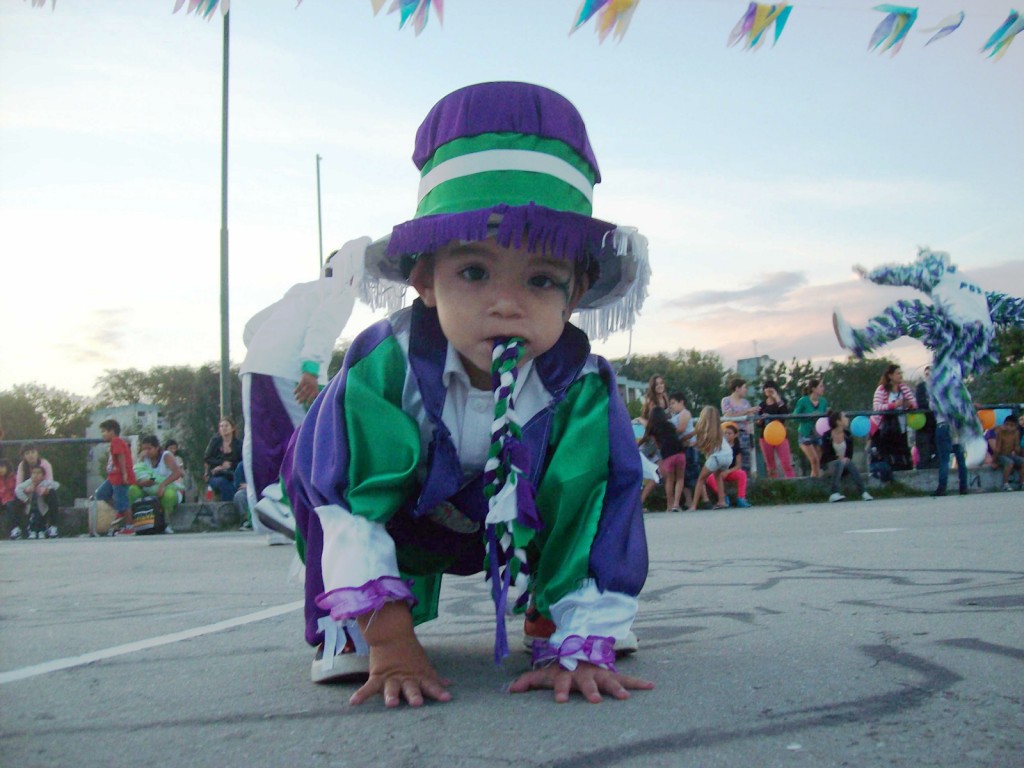 Carnaval de la alegría en Centenario