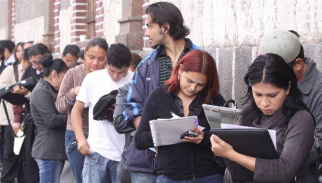 Más de dos millones de jóvenes tiene problemas laborales en el país