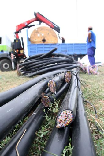 Barrio Las Américas: vecinos incomunicados por continuos robos de cables telefónicos