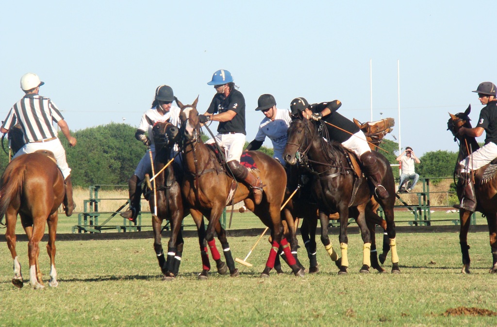 Quiroga Medios, La Trinidad y Las Nenas, campeones en la copa “Ciudad de Mar del Plata”