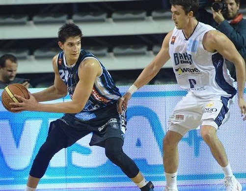 Se adelantó en la serie: Peñarol batalló hasta el final y venció a Bahía Basket