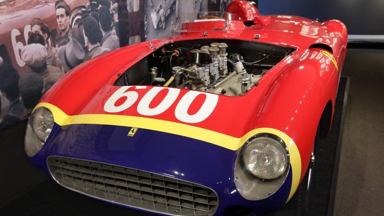 Subastaron un Ferrari de Juan Manuel Fangio por 28 millones de dólares