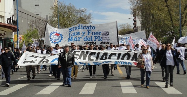 Marcha-Luz-y-fuerza-Rigane-640x335