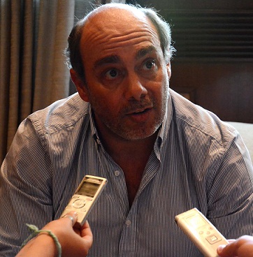 Alejandro-Vicente.