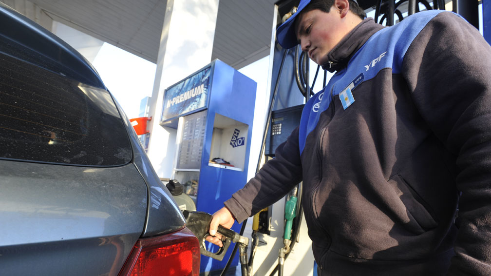 YPF subió casi 10% los precios y la nafta súper está por arriba de los 40 pesos