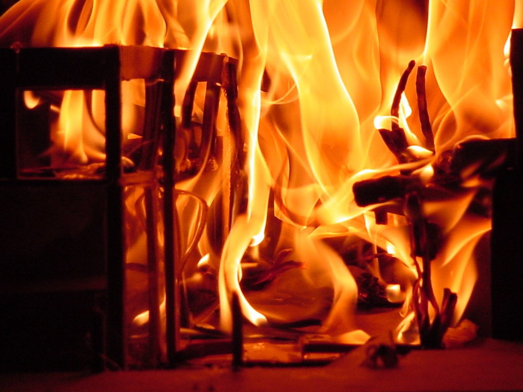 Necochea: se acostó a fumar un cigarrillo, prendió fuego su casa y murió quemado