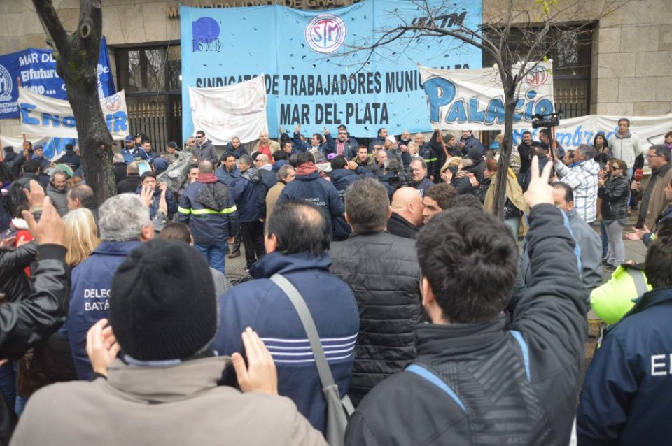 Sin paro, los trabajadores municipales se movilizarán al Palacio para exigir que Montenegro “se siente a dialogar”