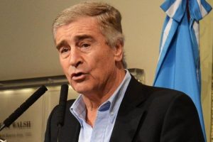El ministro Aguad apunta a la Armada y abre un sumario interno