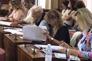 “Ni clanes ni tribus en la función pública”