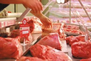 El Gobierno busca aplicar medidas para frenar la suba de la carne