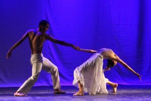 El Estudio Magenia Múgica presenta un puesta de “Alicia”