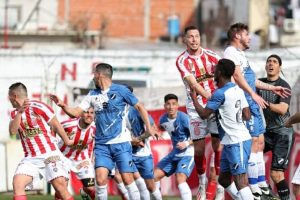 Alvarado no lo aguantó pero se trajo un punto