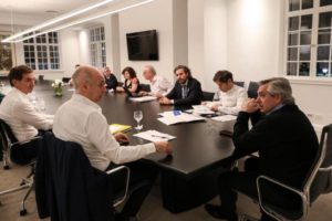 Tras la reunión, el viernes se anunciará cómo sigue la cuarentena en el AMBA