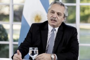 Fernández afirmó que habrá “continuidad del apoyo del Estado a los más vulnerables”