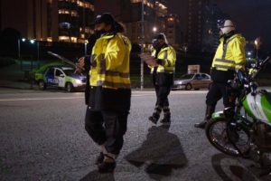 Vehículos secuestrados y fiestas clandestinas suspendidas durante los controles nocturnos