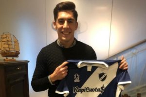 El mediocampista de Alvarado Leandro Navarro dio positivo de covid-19