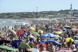 Montenegro anunció que no se podrá superar el 50% de la ocupación media de cada temporada