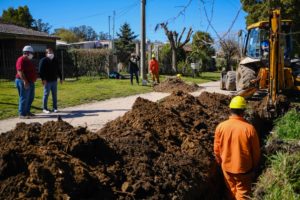 El Municipio ejecuta, a través de OSSE, obras de extensión de la red de agua en Alto Camet