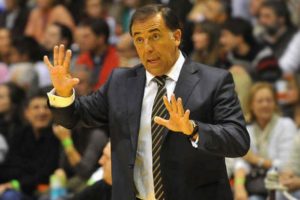 Oscar “Huevo” Sánchez vuelve a la dirección técnica de básquet