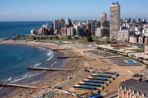 Los intendentes de la costa bonaerense dieron su apoyo al calendario de la temporada de verano