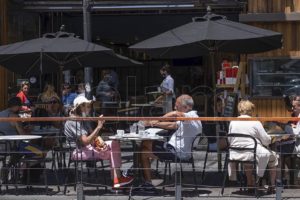 Gastronómicos aseguran que el fin de semana largo superó las expectativas en Mar del Plata