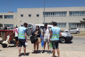 Secuestro de más de 100 litros de alcohol, parlantes y suspensión de un baile con más de 80 personas