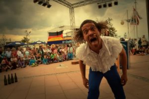 El sábado arranca la temporada de Hazmereír en Plaza del Agua