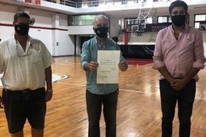 La dirigencia de Quilmes exhibe la habilitación precaria del EMDER.