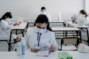 El Gobierno publicó el decreto de extensión del Dispo y prioriza el retorno a clases presenciales