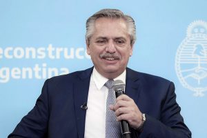 El Presidente dijo que el regreso a clases es «prioritario» y que se iniciarán en marzo