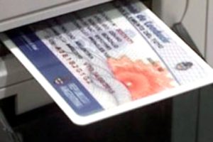 Para obtener la licencia de conducir habrá que completar un curso de género