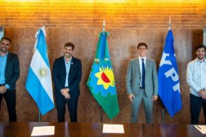 YPF firmó un convenio con la Provincia para su flota