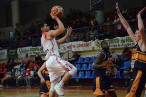 Quilmes logró su primera victoria de la temporada