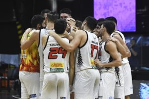 Peñarol perdió con San Martín, en doble suplementario