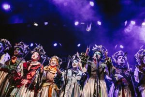 “Se atormenta una vecina” presenta “¿Son o te hacen!” en la Sala Piazzolla