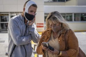 «Eran seis contra mí», dijo el joven que sufrió una fractura al ser echado de un boliche