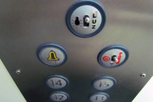 Transporte Vertical: el 40% de los ascensores de la ciudad no cumplen con la nueva ordenanza