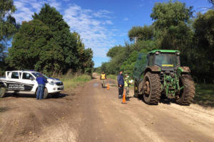 Se realizan controles a los transportes de carga en caminos rurales