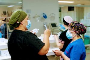 Gracias «Bety» (vacunarse con culpa)