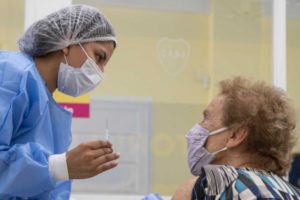 Vacunación: solo 621.981 personas recibieron las dos dosis