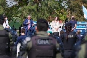 El Gobierno envía mil gendarmes al AMBA para bajar «la circulación al máximo»