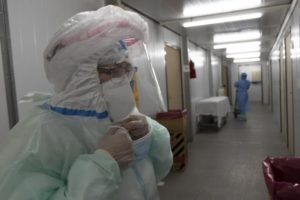 Nueva marca de casos: 27.001 personas fueron reportadas con coronavirus