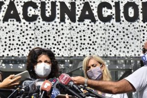 Vizzotti: «La vacuna china que aplica la Argentina es la de Sinopharm y tiene una eficacia del 80%»