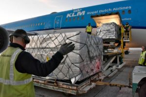 Llegaron al país 864 mil dosis de vacunas contra el coronavirus del Fondo Covax