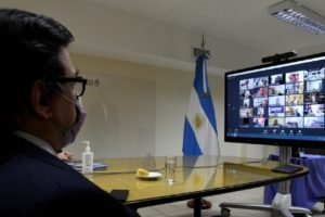 Acuerdan un aumento del 35 por ciento en el salario mínimo en siete tramos