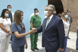 Alberto Fernández anunció un bono de $ 6500 por tres meses para el personal de salud