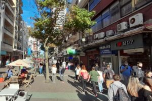 Prorrogaron el régimen especial de habilitaciones para comercios e industrias